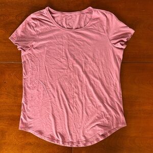 lululemon athletica Light Pink Short Sleeve Tee.  EUC